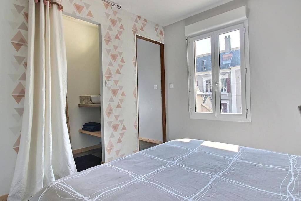 Appartement T2 Independant Au Coeur De La Ville ブールジュ エクステリア 写真